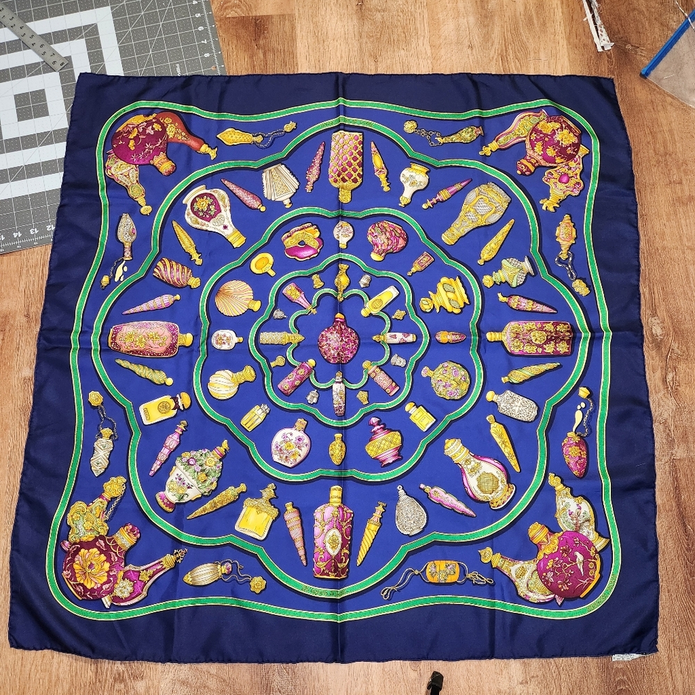 Hermes Qu'importe Le Flacon Blue Scarf 90cm 34.5in 100% silk scarf